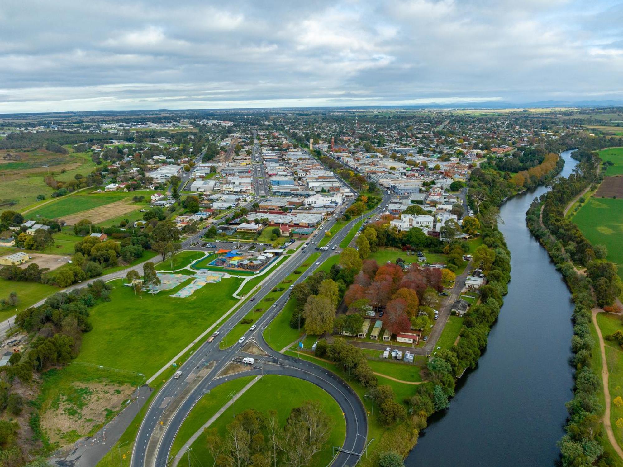 Nrma Bairnsdale Riverside Holiday Park Esterno foto