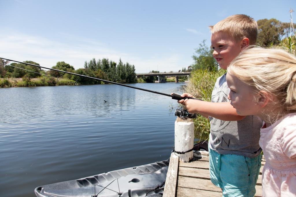 Nrma Bairnsdale Riverside Holiday Park Esterno foto